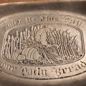 Vintage Wilton metal bread tray USA. Antique. Country. Farmhouse decor.